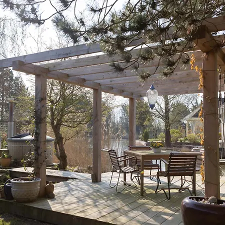 Vegan De Groene Mus Bed and Breakfast Wervershoof